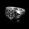 Ad Petram - Totenkopfring aus 925er Sterlingsilber Ad Petram - Totenkopfring aus 925er Sterlingsilber