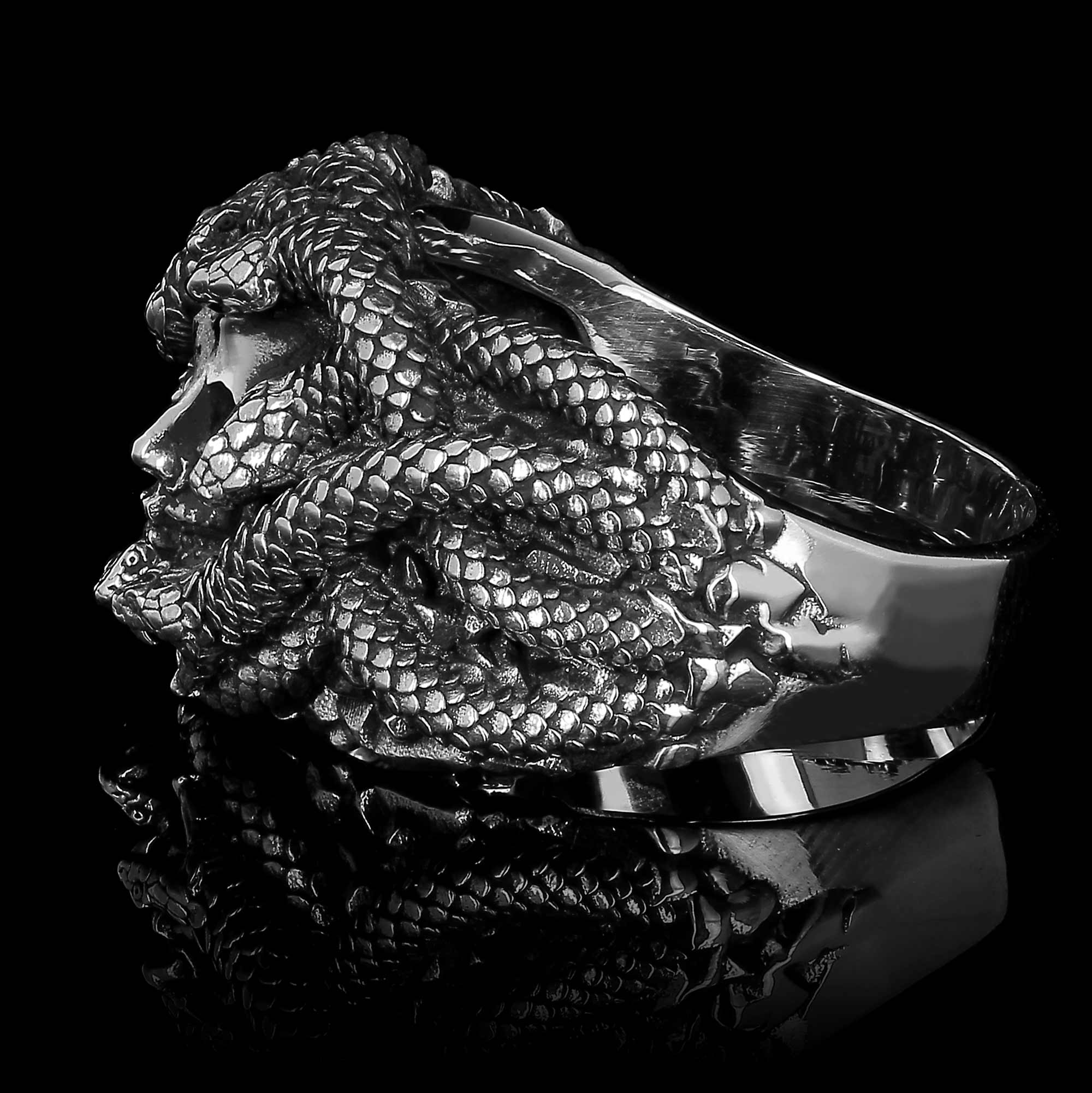 Medusa Ring in 925 Silver | Maison des Tanneurs X Flibustier