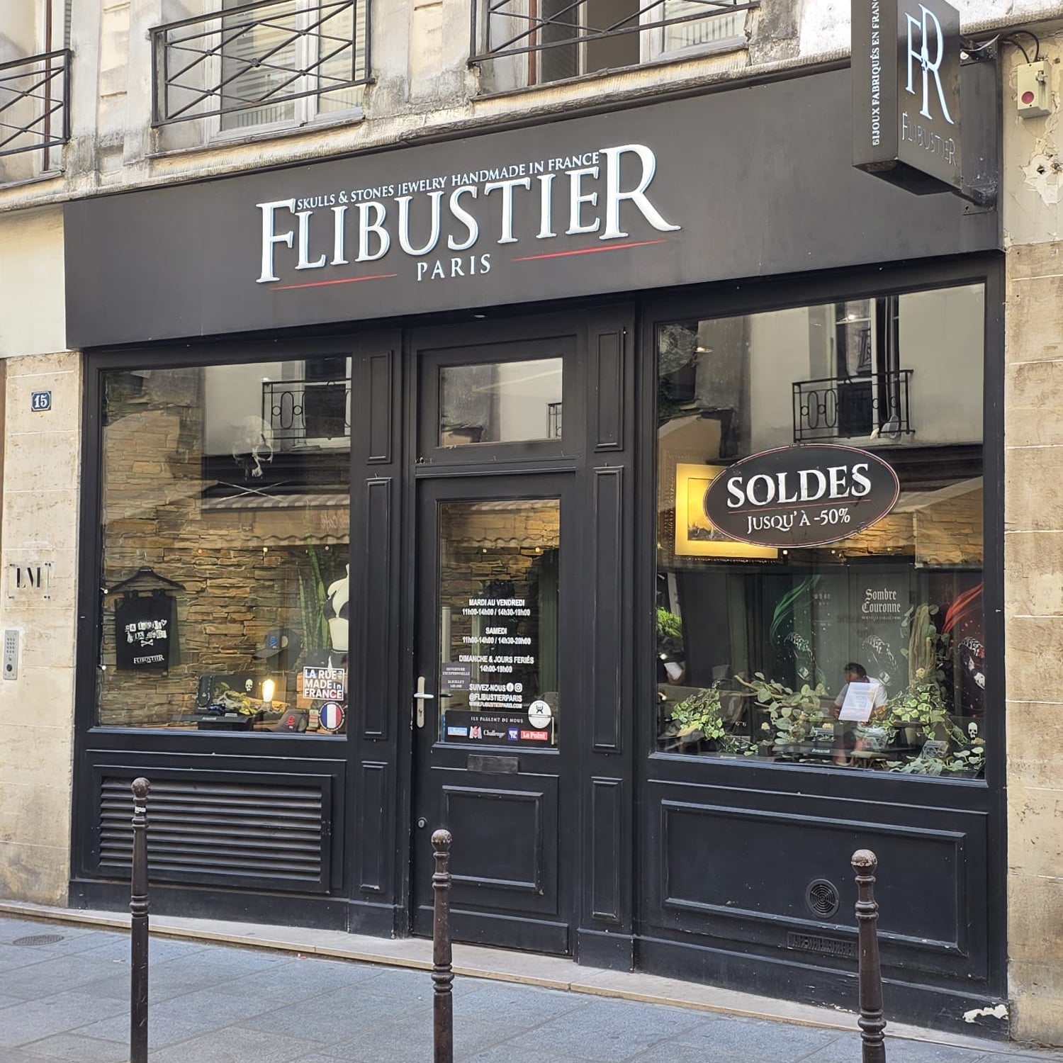 Découvrez notre boutique parisienne : 15 Rue du Bourg Tibourg