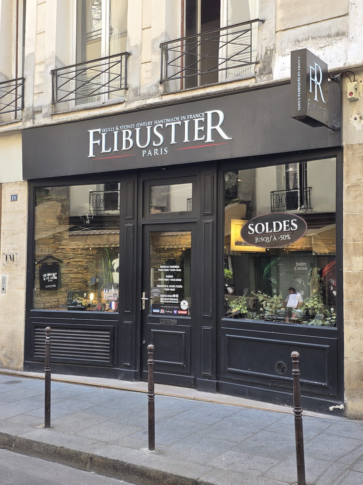 Découvrez notre boutique parisienne : 15 Rue du Bourg Tibourg