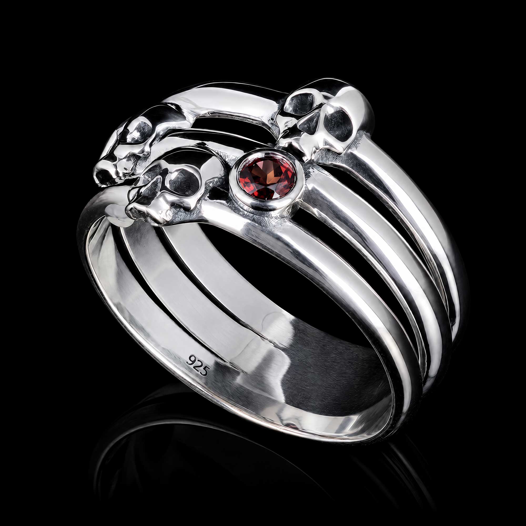 Bague Eternity en argent 925, vue de profil montrant le poinçon Flibustier Paris et le titre 925