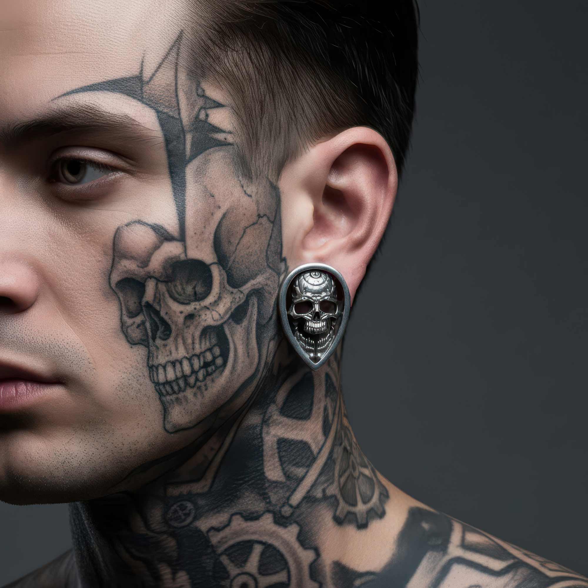 Reliquary skull tunnel in 925 silver | Maison des Tanneurs x Flibustier Paris (limited edition)