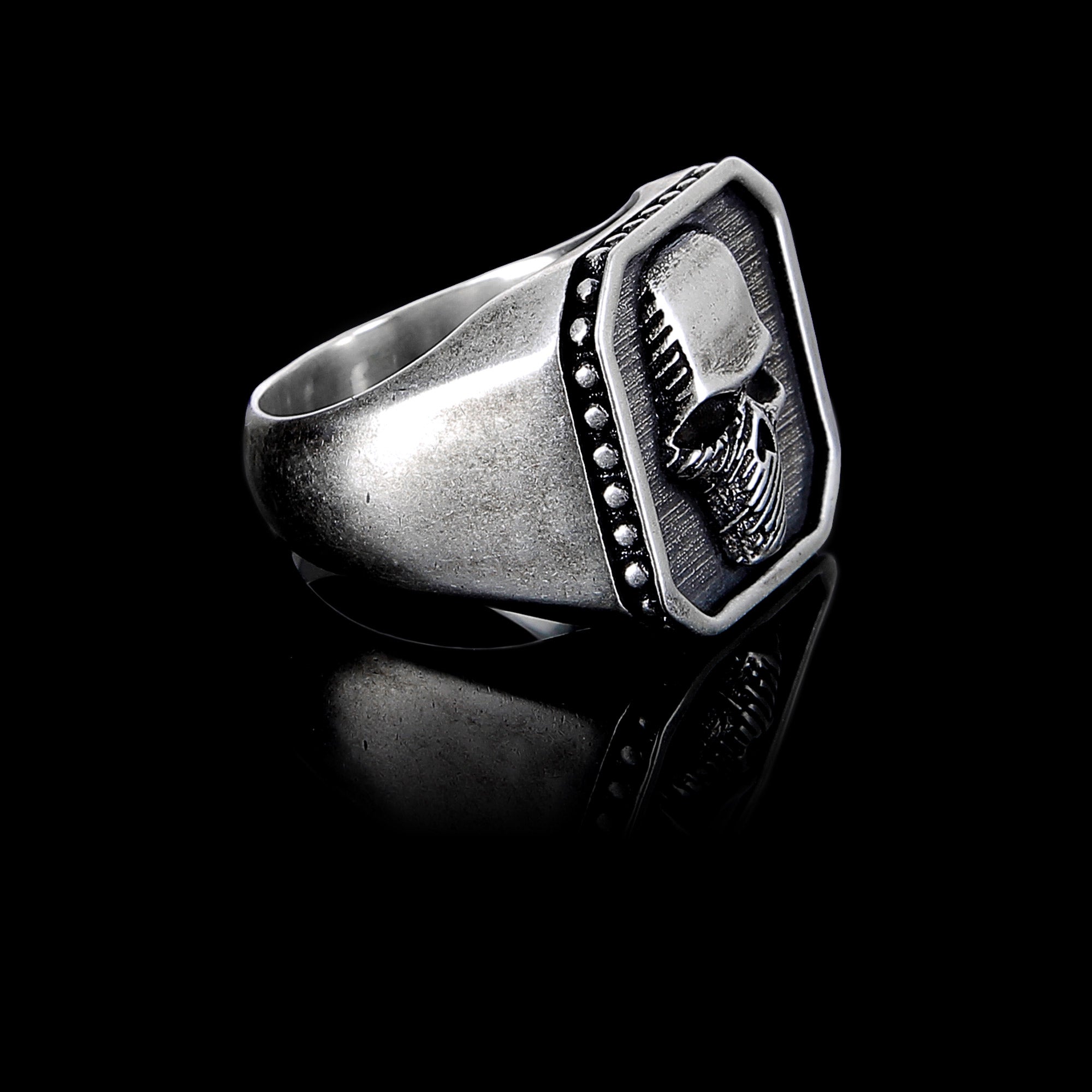 Ghost Signet - Officially licensed Ghost Recon Breakpoint limited edition signet ring