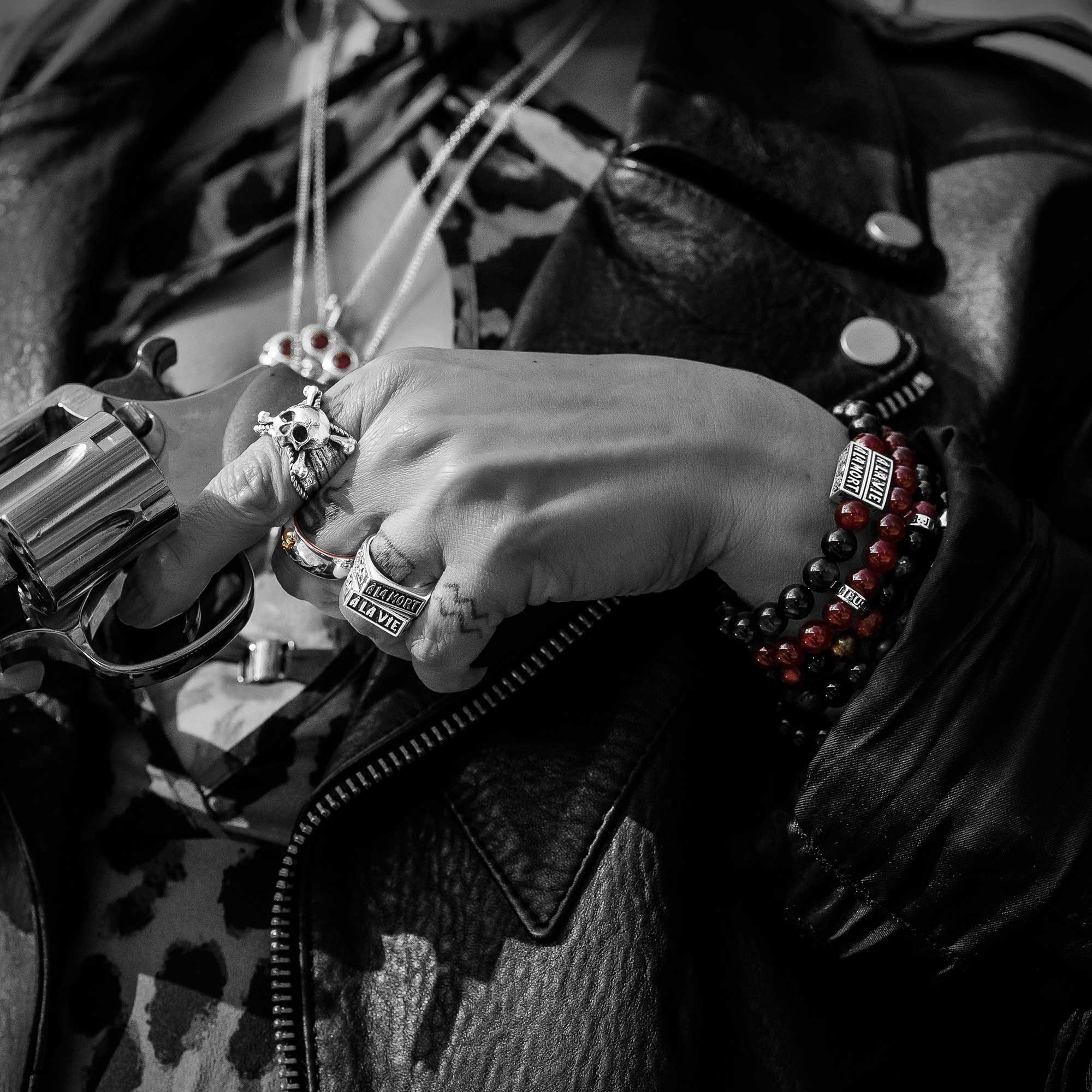 Das Zeichen der Piraten  - Totenkopfring aus 925er Sterlingsilber